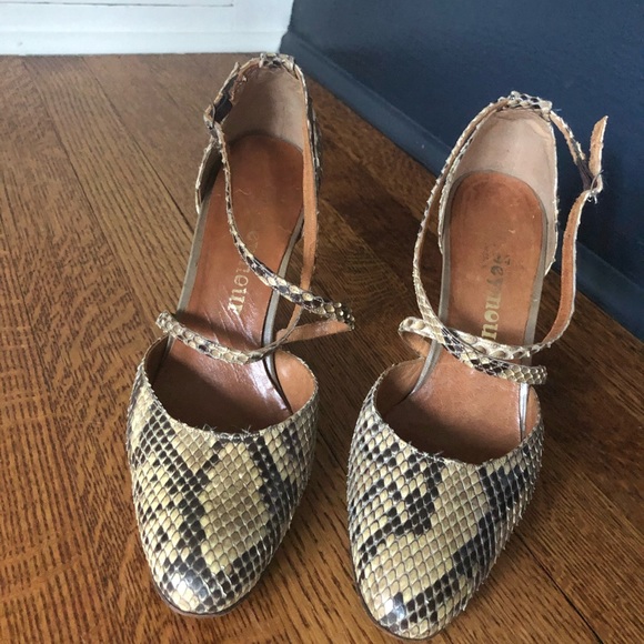 Snakeskin heels - Picture 5 of 5